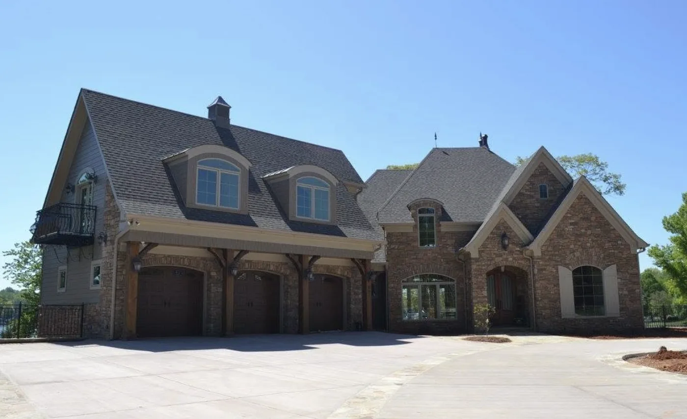 Completed roof installation in Sawmills, NC by S&S Roofing